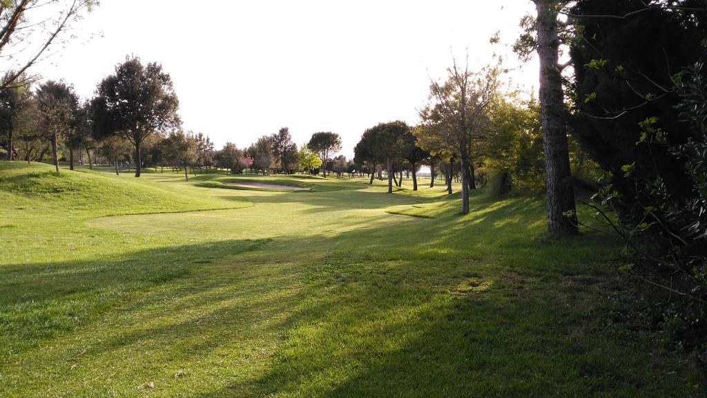 Séjour à la campagne & Golf Ca La Caputxeta Castello  D'Empuries